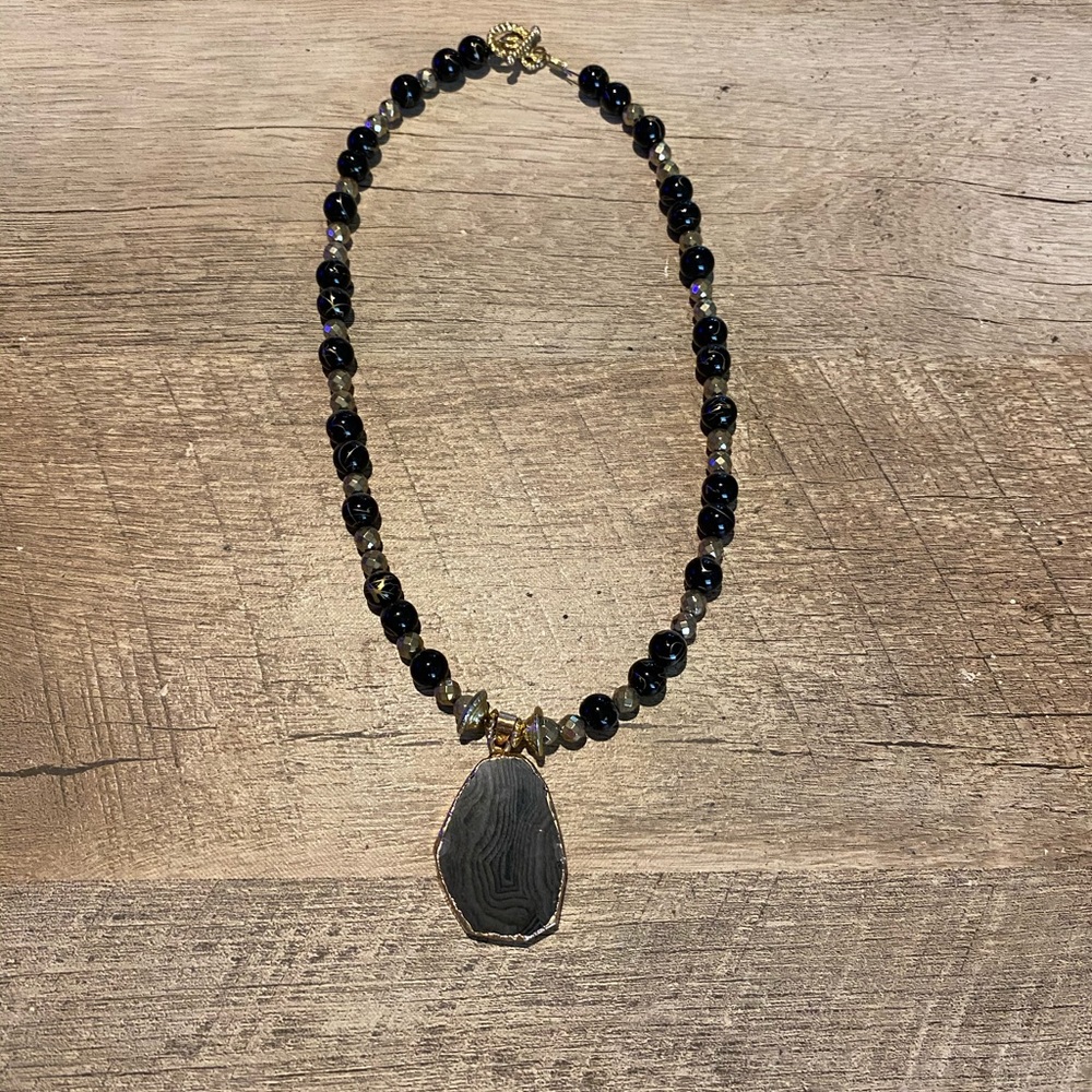 Very nice black necklace
